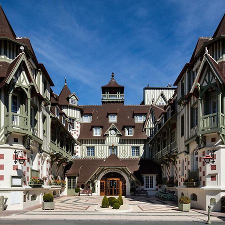 Hotel Barriere Le Normandy Deauville Exterior photo